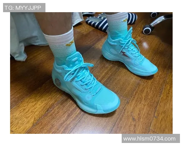 球袜的选择与搭配技巧：如何挑选舒适又时尚的运动与休闲球袜